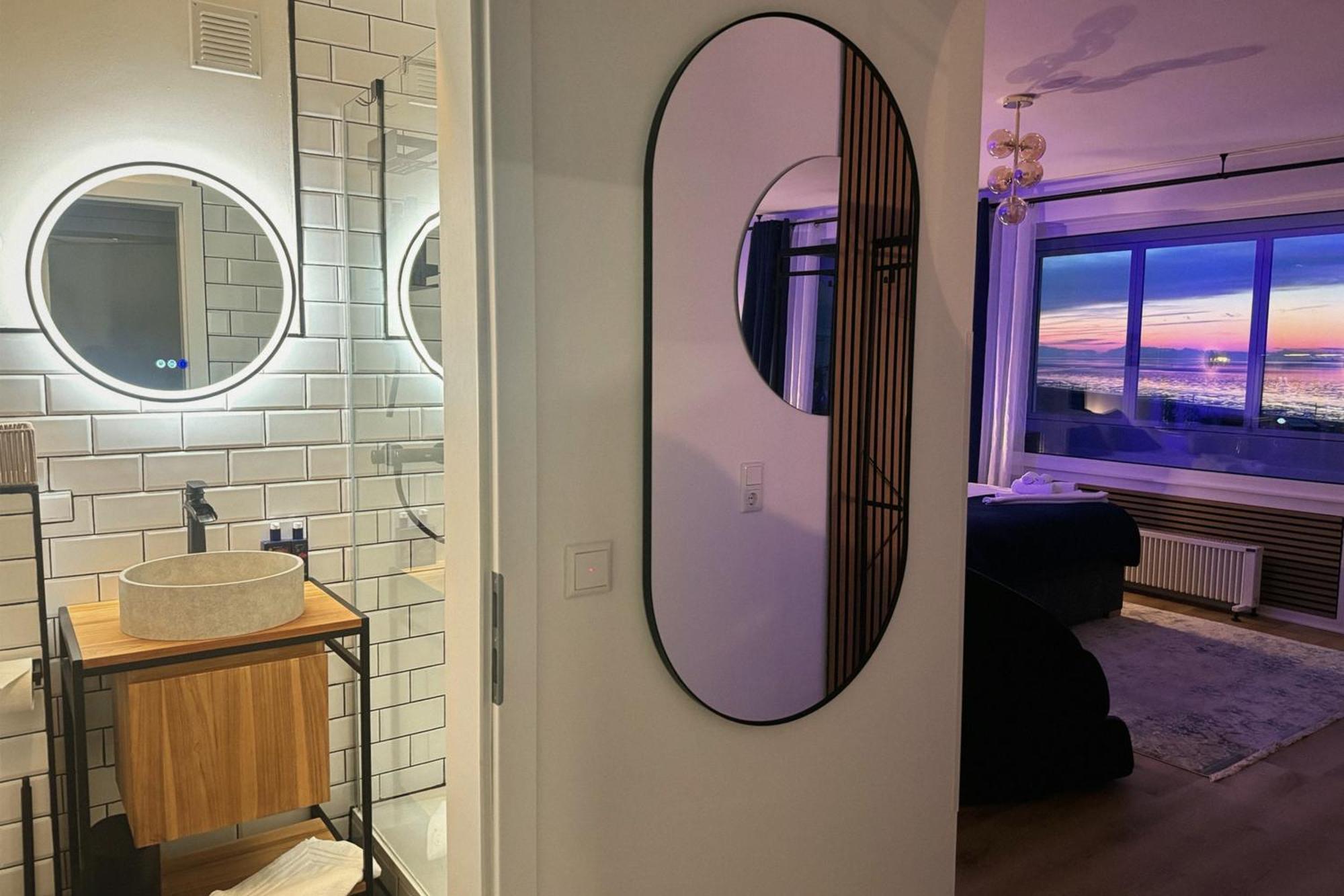 Cuxheaven Modernes Studio-apartment Direkt Am Mit Pool, Sauna Und Massage Apartment